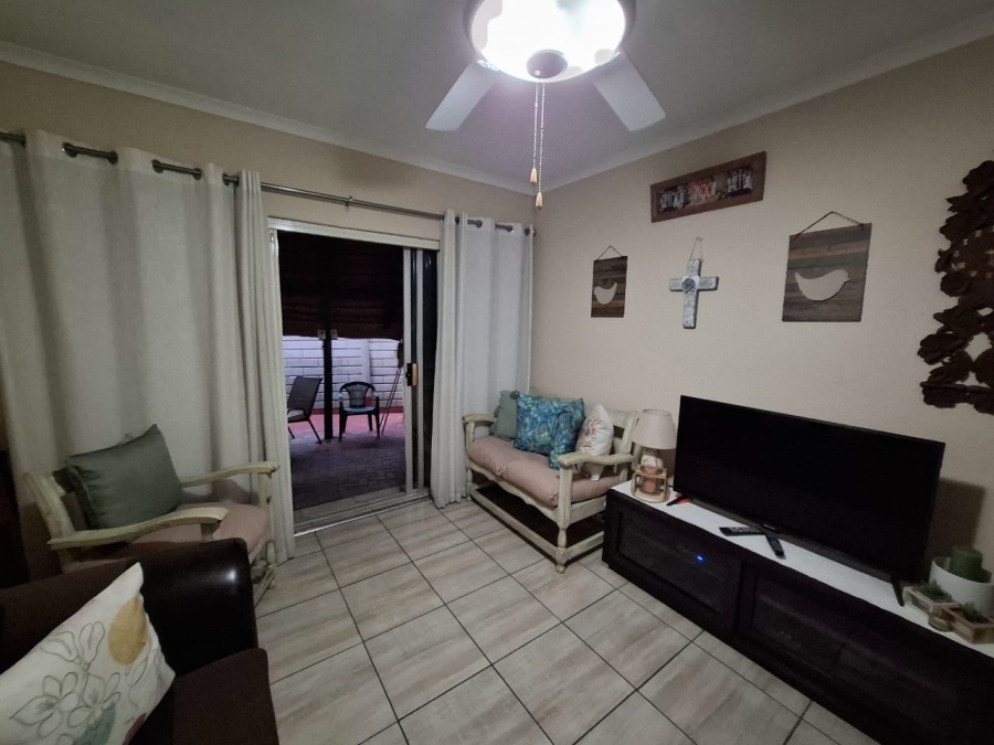 4 Bedroom Property for Sale in Geelhoutpark North West